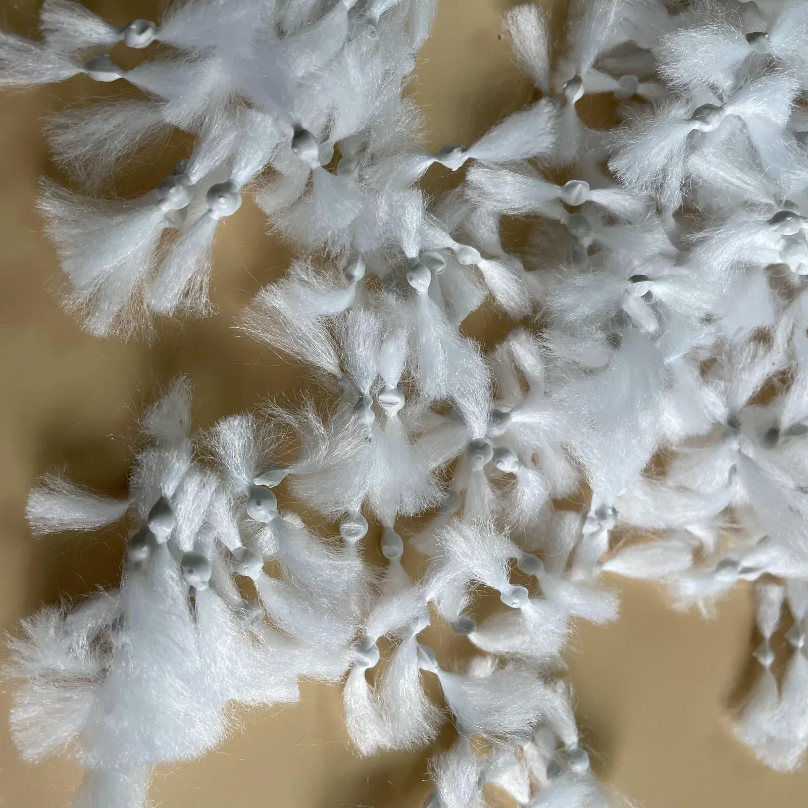 Comet-shaped fiber filter media product photograph 2